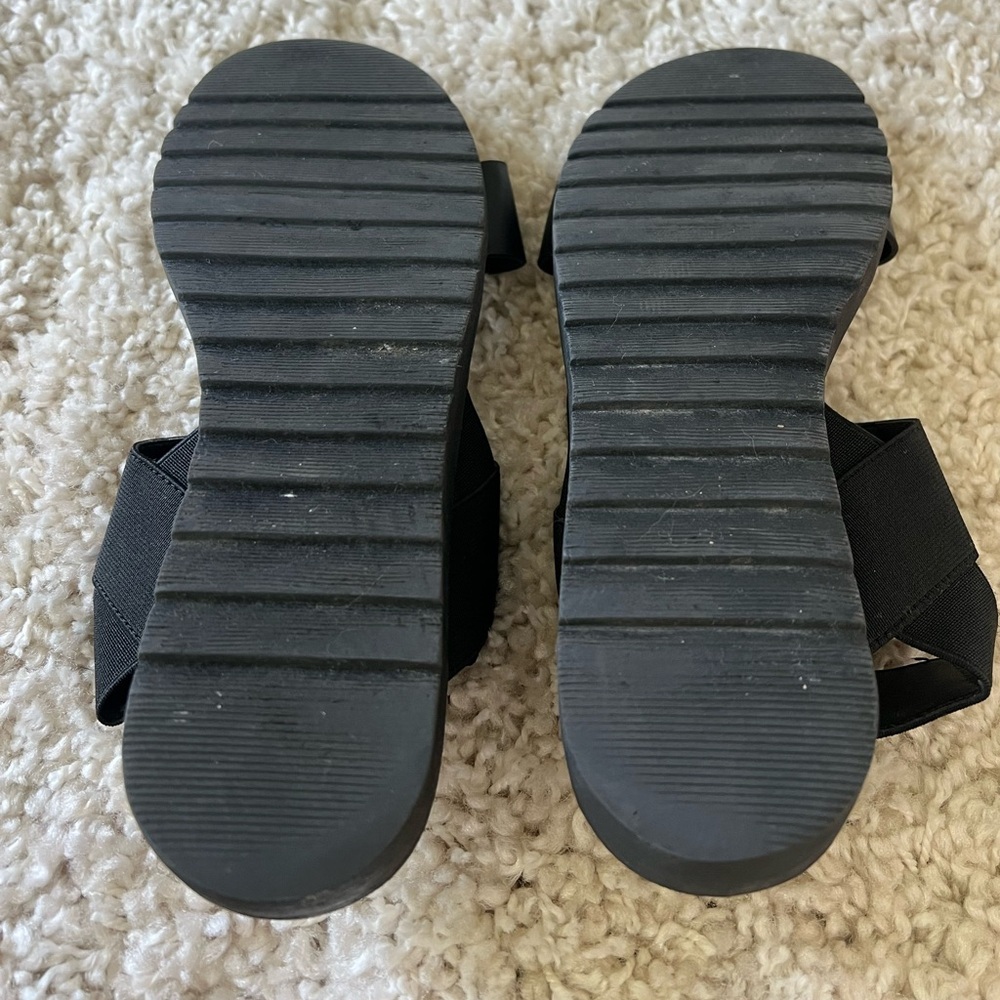 Black Kensie Women's Sandals - Picture 3 of 5